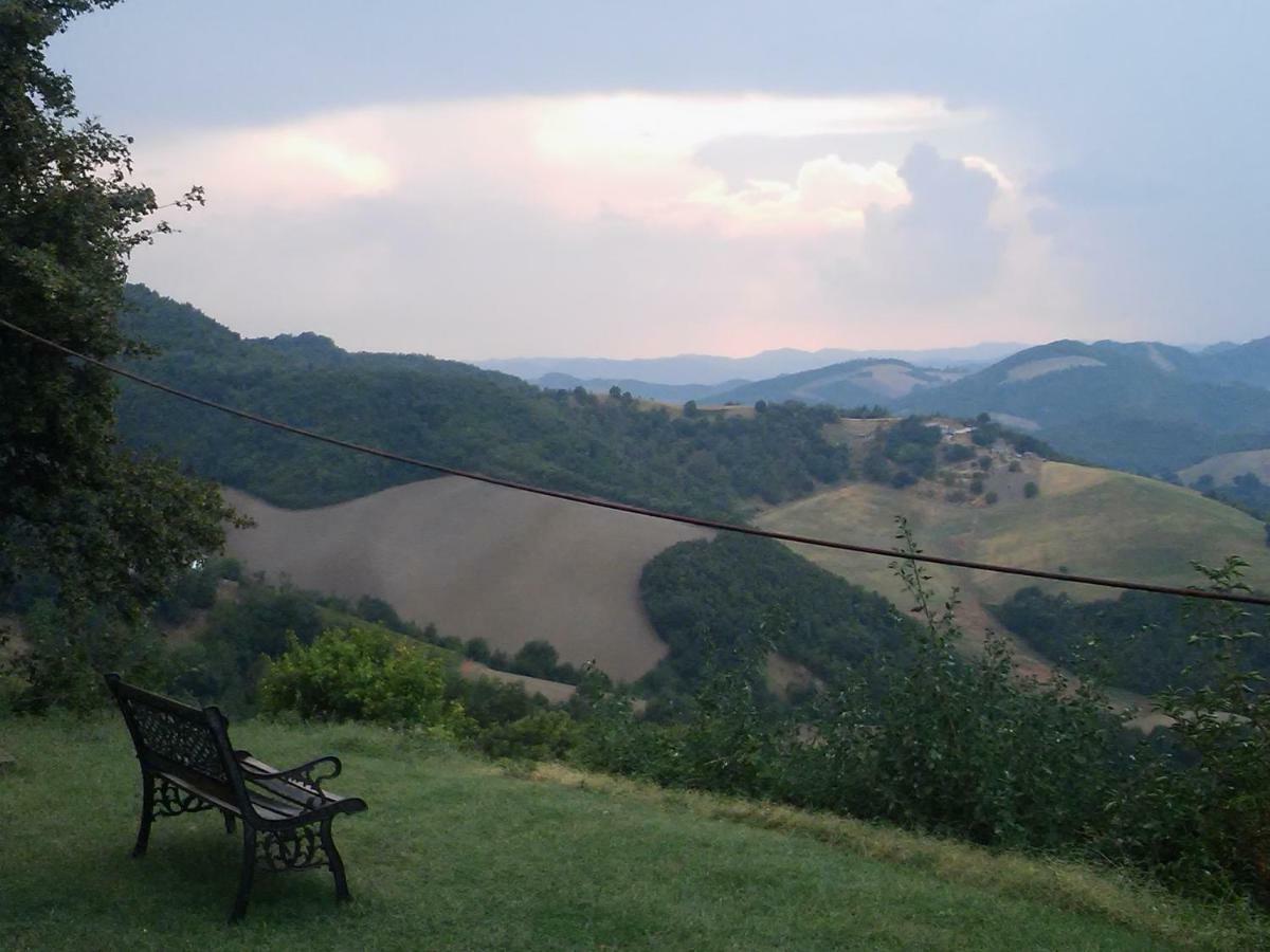 Girfalco Country House Bed & Breakfast Urbino Exterior photo